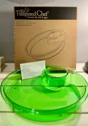 The Pampered Chef Green Acrylic Chip and Dip Serving Tray Model 2793 New