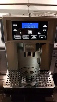 在飛比找Yahoo!奇摩拍賣優惠-義大利delonghi 高級的咖啡機ESAM 6700 (1