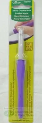 Clover Amour Crochet Hook, Easy Grip Elastomer Handle, 10.0mm #1057/NP