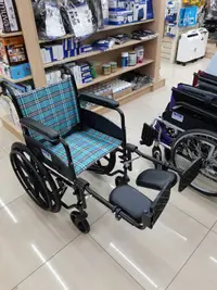 在飛比找樂天市場購物網優惠-國泰醫院區樂而康 杏華 鋁合金骨科輪椅 骨科腳輪椅