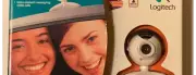 LOGITECH QuickCam Zoom For Live Video Snap Pics & has Microphone for Chats