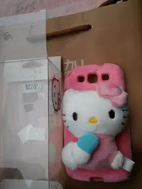 在飛比找Yahoo!奇摩拍賣優惠-Hello, Kitty絨毛布偶手機套S3 3G/LTE /