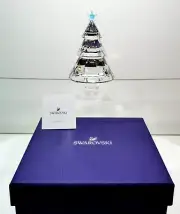 New *RETIRED* Swarovski Crystal (2018) Christmas Tree 5286388 5" New in Box