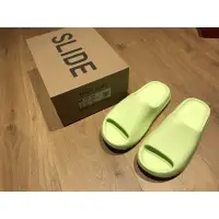 在飛比找蝦皮購物優惠-Adidas Yeezy slide 拖鞋 螢光綠 全新公司