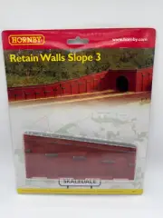 Hornby R8707 OO Gauge Skaledale Series - Retain Walls Slope 3 Brand new