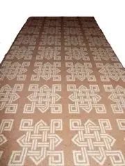 33" X 12'2" Beautiful Premium RUNNER WOVEN 100% WOOL CARPET.