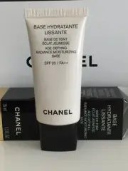 Chanel Base Hydratante Lissante Age-defying Radiance Moisturizing SPF20/PA++