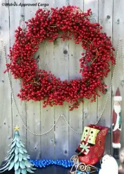 CRATE & BARREL RED BERRY WREATH -NEW- HANG WITH WARM & FESTIVE HOLIDAY DÉCOR!