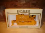 1/16 john deere 420 crawler with blade