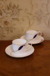 在飛比找Yahoo!奇摩拍賣優惠-日本制Givenchy紀梵希骨瓷描金咖啡杯