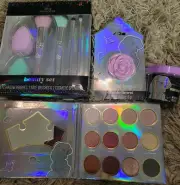 Disney Princess make up lot, Brush set, Gloss, Eye Shimmer Palette Moldable Soap