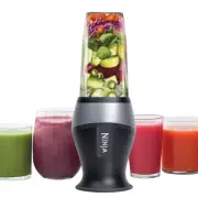 Ninja Fit 700 Watt Personal Blender with Smoothie and Juicing Cups Black