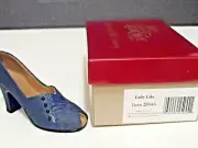 Raine Just the Right Shoe LADYLIKE COA Box 25044