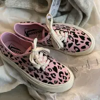 在飛比找Yahoo!奇摩拍賣優惠-【現貨下殺】粉色小眾個性豹紋帆布鞋女春季2021新款鞋子學生