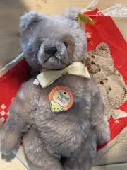 Vintage Steiff Original Teddy bear Button And Tag 0202/26