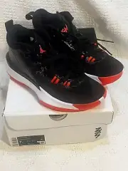 NIKE AIR JORDAN ZION 1 (GS) BLACK-BRIGHT CRIMSON DA3131-006 SZ 7Y/8.5W