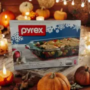 Pyrex 2 Piece Serveware Set 9" X 13" Baking Dish & Christmas Tree Serving Basket