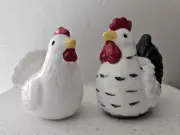 CRACKER BARREL MINI HEN AND ROOSTER SALT & PEPPER SHAKERS