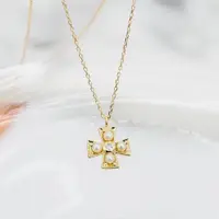 在飛比找ETMall東森購物網優惠-ROKUZAN 珍珠小鑽十字架K金項鍊