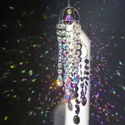 Campanas de viento de cristal que cuelgan el atrapasueños del arco iris