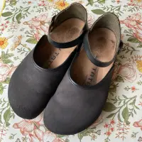 在飛比找蝦皮購物優惠-Birkenstock 二手勃肯絕版tatami寬版38號含