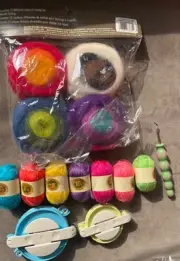 Pom-Pom Maker Lot + Yarns + Needle Felting + Hook -Dimensions/Clover/Lion Yarns