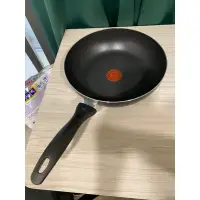 在飛比找蝦皮購物優惠-法國Tefal 特福26CM不沾鍋深平底鍋