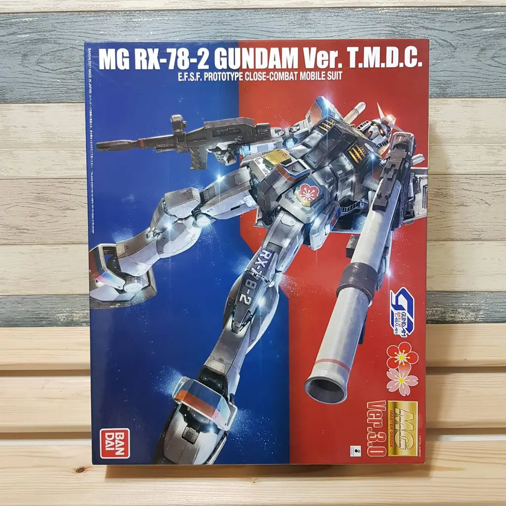 台湾限定 ガンダム 大河原邦男モデル RX-78-2 MG 1/100 🔥 鋼彈大河原邦男T.M.D.C. MG 1/100 RX-78-2 台灣限定, 書籍