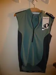 pearl iZumi bike short top - men size S (new with tag)