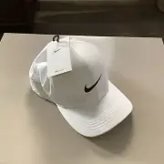 Nike Dri Fit Classic 99 Golf Cap Adult Unisex L/XL-White