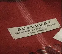 在飛比找Yahoo!奇摩拍賣優惠-英國 BURBERRY 100%cashmere 經典紅 圍