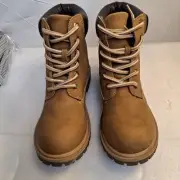 Unionbay Size 8 Boots Women’s Wheat Faux Suede Macon Lace Up