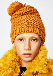 Gettin’ Cozy Pom-Pom Beanie