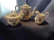 Williamsburg Queens Ware Floral Wedgwood Potpourri Tea Set Teapot Cream Sugar
