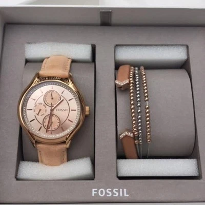 FOSSIL 3 PC SET ROSE GOLD,TAN LEATHER BAND,CRYSTAL WATCH+2 BRACELETS-BQ3154SET