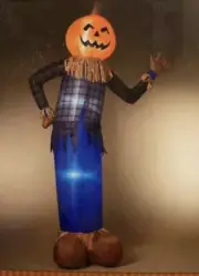 8’ scarecrow Halloween Or Thanksgiving inflatable￼
