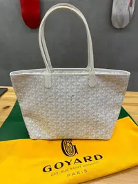 在飛比找Yahoo!奇摩拍賣優惠-保證正品GOYARD 白色 老花 ARTOIS PM 肩背包