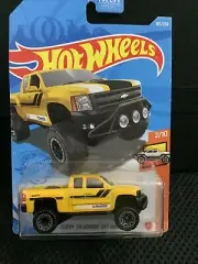 Hot Wheels Chevy Silverado Off Road