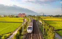 在飛比找雄獅旅遊優惠-火車旅遊-花蓮和運租車自駕遊、住宿自選(台中出發)