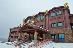 西嶺雪山映雪酒店Yingxue Hotel