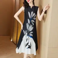 在飛比找momo購物網優惠-【K.W.】韓國三宅壓褶風俏麗女郎洋裝(皺褶衣 加大尺寸 婚