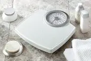 Salter 144 WHSVDR Classic Mechanical Bathroom Scale – Large Body Weight Scale, 130 KG Maximum Capacity, Oversized Dial, Large Platform with Anti-Slip Mat, Step-On Technology, Battery Free, White