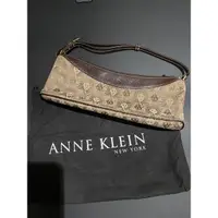 在飛比找蝦皮購物優惠-《輕奢區》二手正品【ANNE KLEIN】金棕圖騰晚宴包、腋