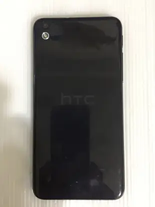 目前最便宜 HTC Desire  D816d dual 4G LTE 5.5吋 雙卡雙待 黒色