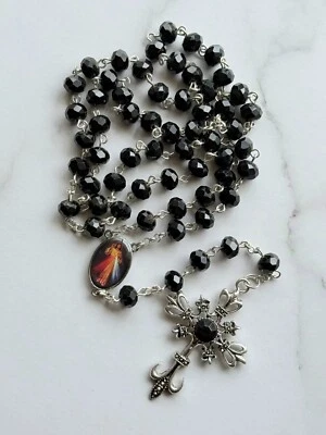 Black Colour Crystal Glass Bead Rosary Necklace with Europe Gothic Silver Cross