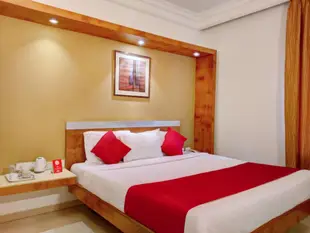 Capital O 422 SURAKSHA INN