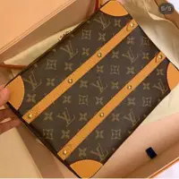 在飛比找蝦皮購物優惠-二手精品 LV M68494 SOFT TRUNK 19FW