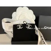 在飛比找蝦皮購物優惠-全新真品 CHANEL 美美水鑽 logo 夾式 耳環 *倫