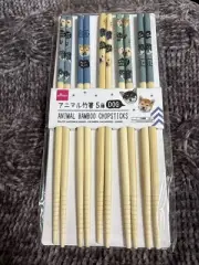 Daiso Brand: 5 Pairs Of Dog Theme Bamboo Chopsticks - Brand New & Free Shipping