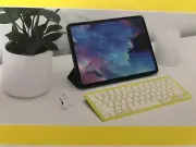 PANTONE Bluetooth keyboard